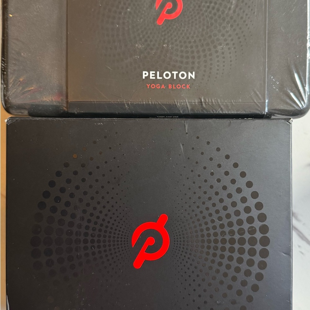 Peloton resistance bands + yoga block